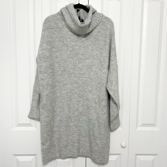 NWT Express Sweater Dress Gray Women’s Size Large - Picture 3 of 6